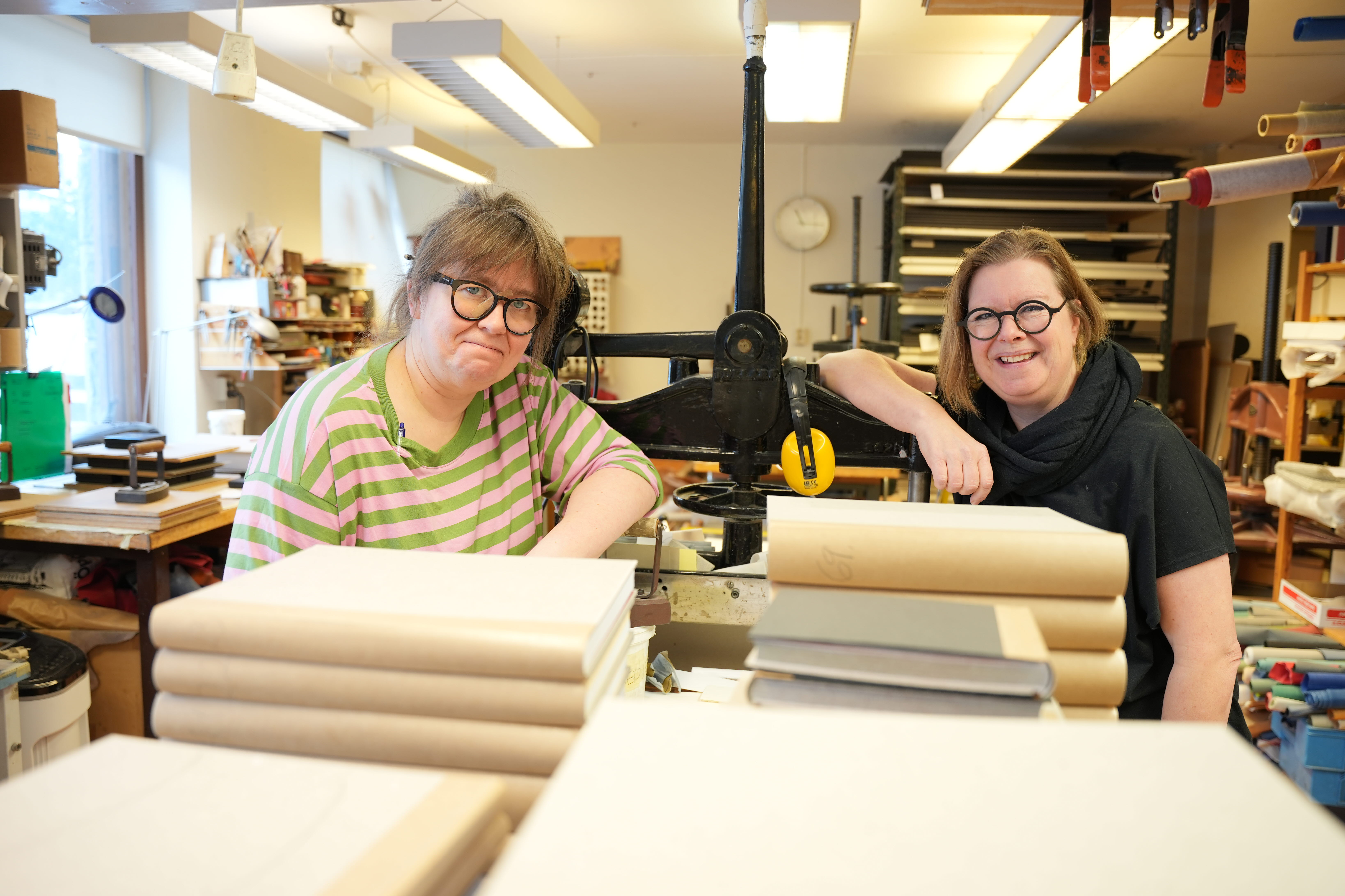 Anna Åkerström och Carina Stockenberg, Leonard Gustafssons Bokbinderi.