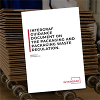 Bild på omslaget för guiden "Intergraf guidance document on The Packaging and Packaging Waste Regulation" på en genrebild på förpackningar.