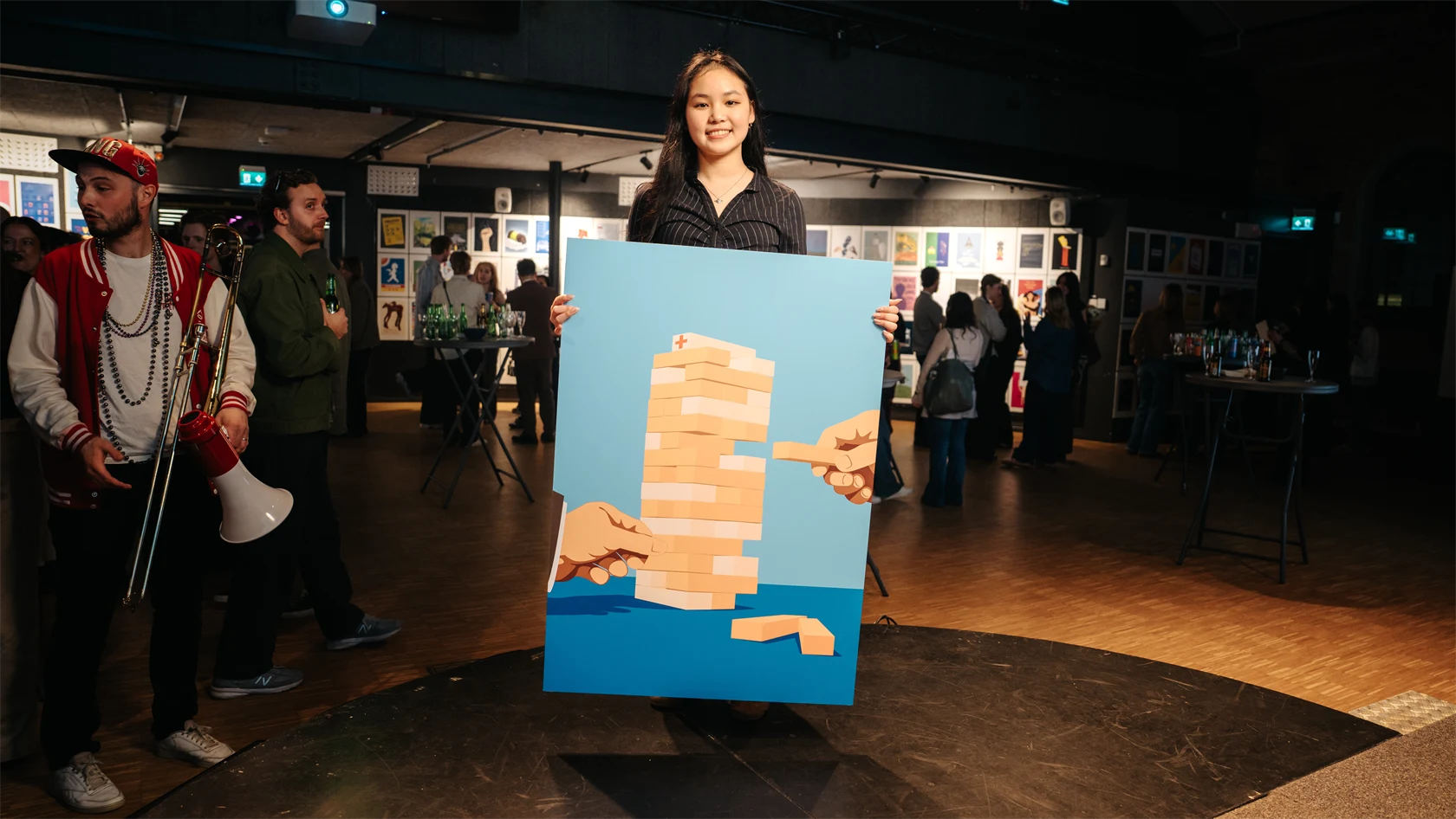 Bild på Nichapa Wangchanajai (Yrgo) med bidraget "Vårdbygget".