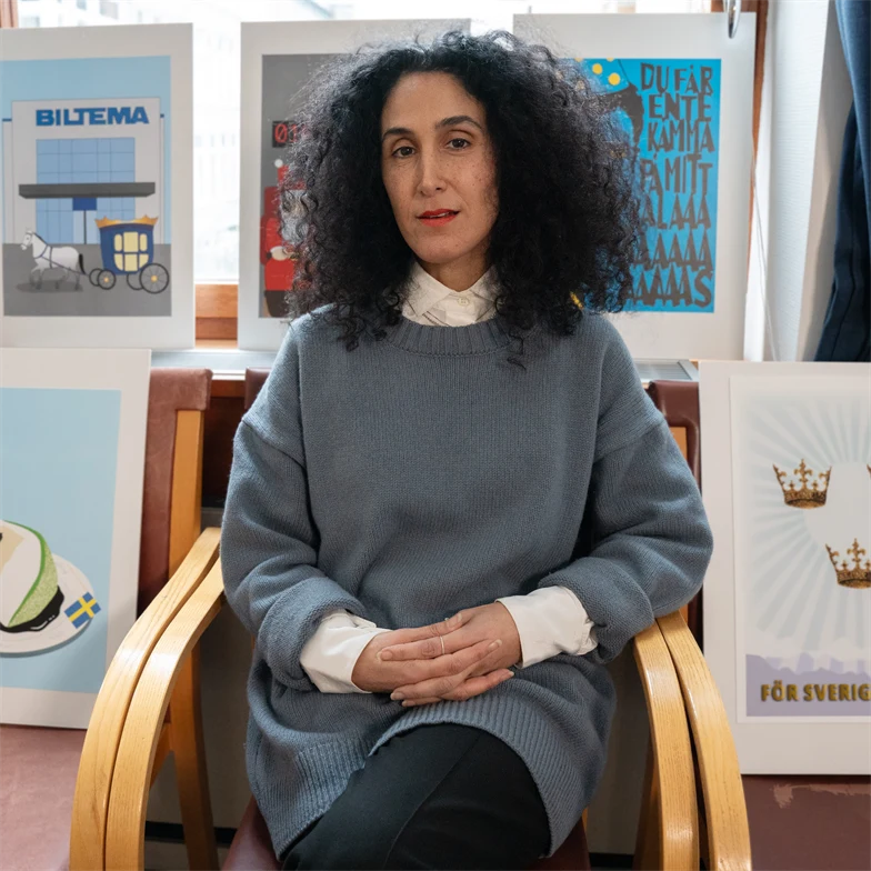 Bild på Parasto Backman, grafisk formgivare.