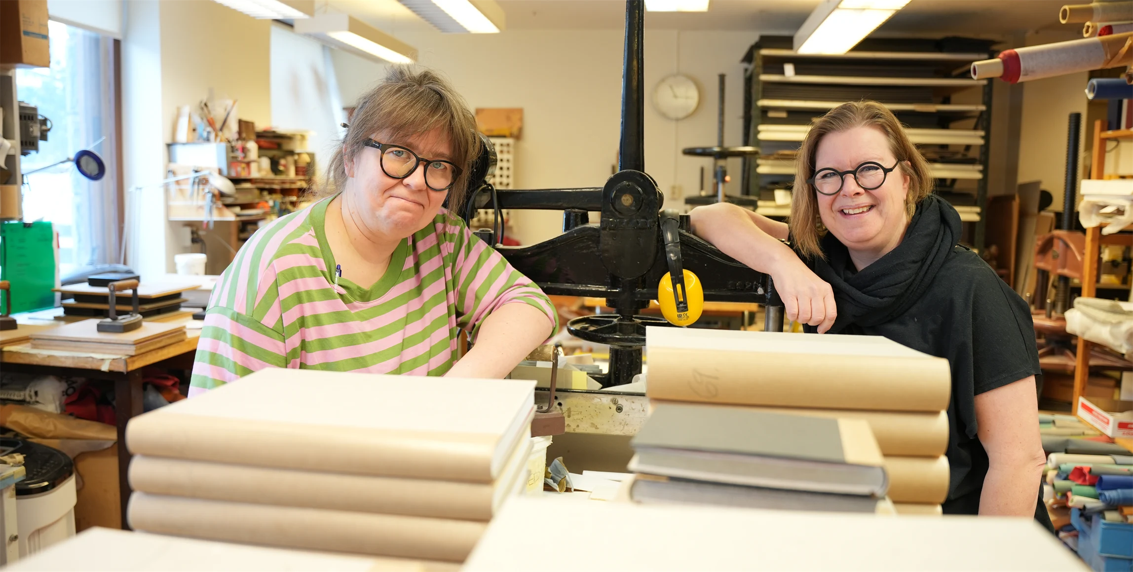 Anna Åkerström och Carina Stockenberg, Leonard Gustafssons Bokbinderi.